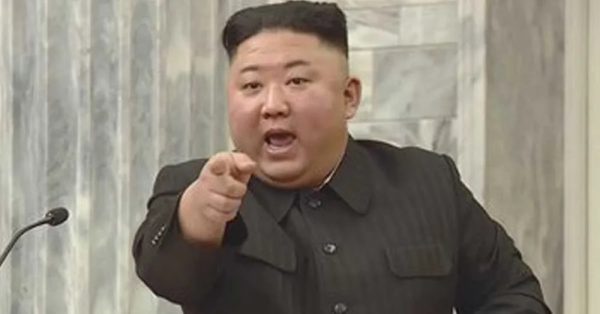 Kuzey Kore lideri Kim Jong-un'un geçirdiği beyin kanamasının ardından hayatını kaybettiği iddiası gündeme bomba gibi düştü