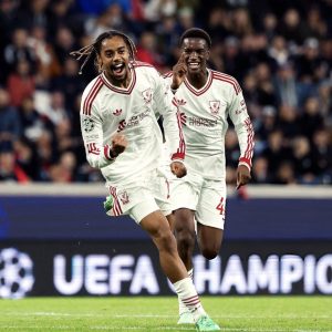 Liverpool, 9 gollü maçta galip