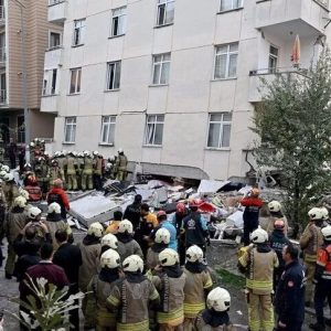 Maltepe’de 7 katlı bina çöktü