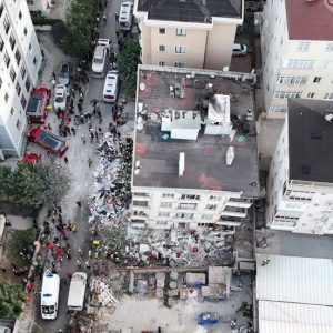 Vali Gül açıkladı: Maltepe’de çöken binadan 5 kişi sağ çıkarıldı