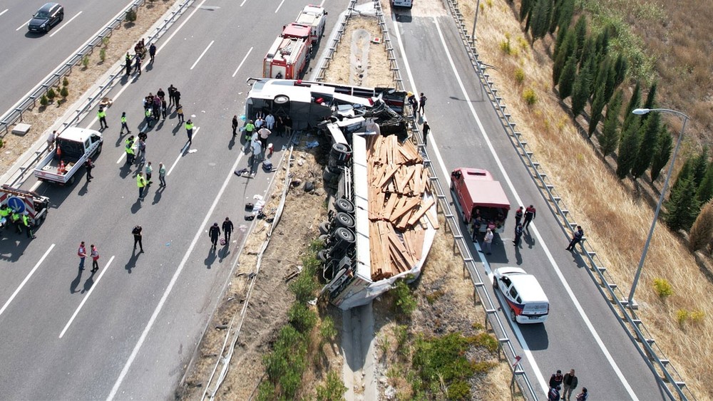 Manisa’daki kazada can kaybı 12’te yükseldi 1 manisa2 2