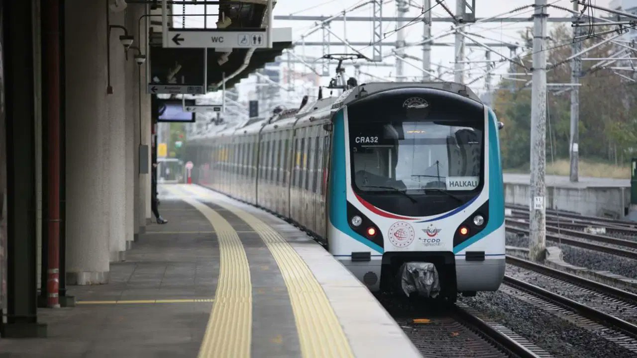 Marmaray’da intihar girişimi!