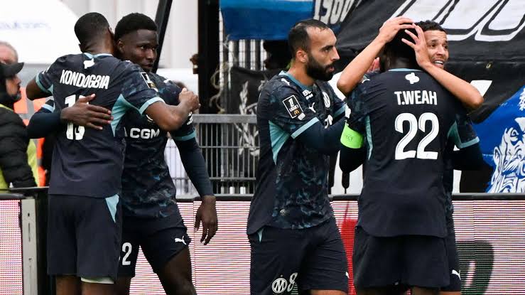 Ligue 1’de PSG’den muhteşem geri dönüş 2 Olympique Marsilya, Angers deplasmanında beş gol atarak Ligue 1'in yedinci haftasında farklı bir galibiyet elde etti.