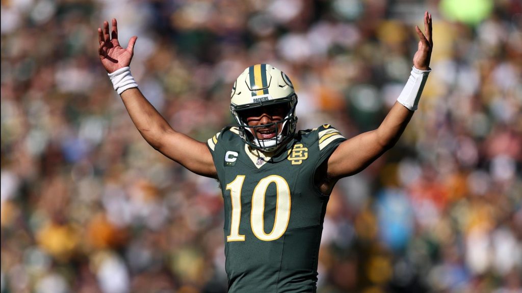 NFL’de 5. hafta tamamlandı: Packers’tan Bears’a ağır darbe, Bills’ten kritik zafer 1 Green Bay Packers, NFL'in 5. haftasında Chicago Bears'ı 31-7 mağlup ederek haftanın dikkat çeken galibiyetlerinden birini aldı.