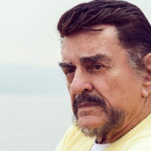 Türk pop müziğinin efsane ismi Alpay 91 yaşında vefat etti