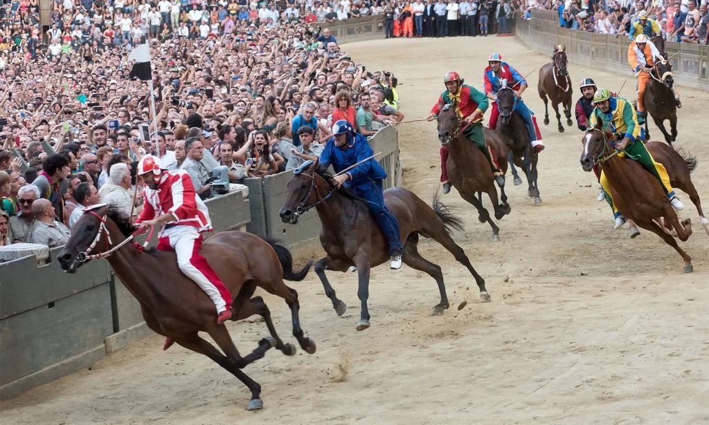 Siena Gezi Rehberi: Toskana’nın Kalbi 3 siena palio festivali 1024x615 1