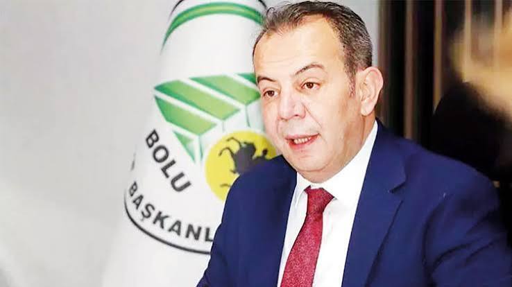 Tanju Özcan’ın cezası belli oldu 1 Tanju Özcan, Bolu Belediyesi'ne yönelik irtikap davasında 7 yıl 3 ay 15 gün hapis cezasına çarptırıldı.