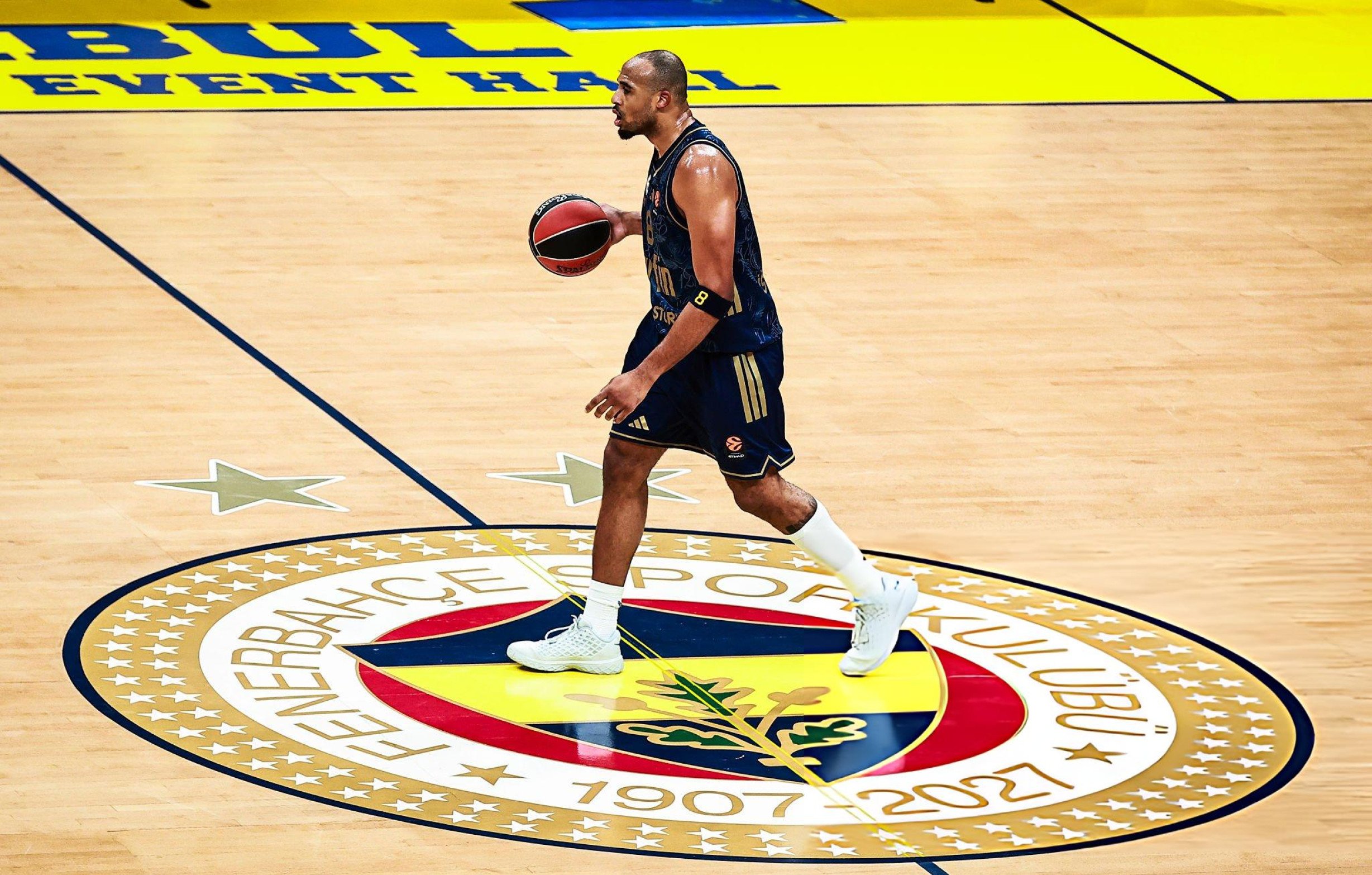 Fenerbahçe Tarfin galibiyetle tanıştı