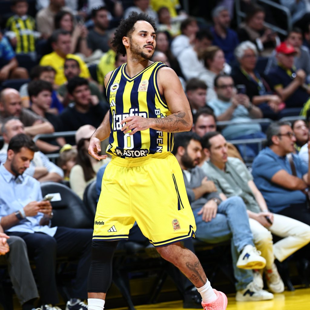 Fenerbahçe Tarfin galibiyetle tanıştı 1 tarfin2 1024x1024 1