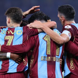 Trabzonspor, Beşiktaş’ı devirdi