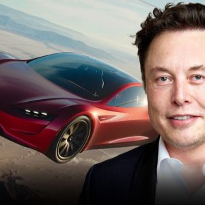 Elon Musk, uçan Tesla ile geleceği getirdi