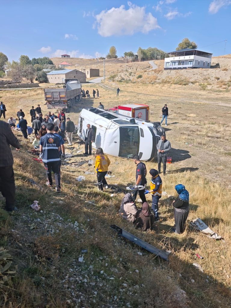 Van’daki kazada bir polis hayatını kaybetti 1 van2 768x1024 1