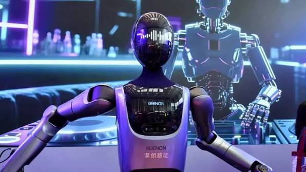 Dünyada geçen hafta neler oldu? 12 Ekim 2026 Basın Özeti 3 Anthropic tarafından geliştirilen Claude yapay zekâ modelinin Philadelphia polisi tarafından yürütülen faili meçhul cinayet soruşturmasına ilişkin yanlış ihbarda bulunması, yapay zekâ sistemlerinin güvenliği ve denetimi konusundaki tartışmaları yeniden gündeme taşıdı